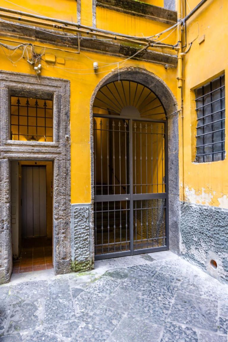 Palazzo Mormando - Modern Apartment Napoli Dış mekan fotoğraf